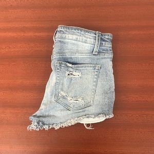 Day trip Capricorn high rise